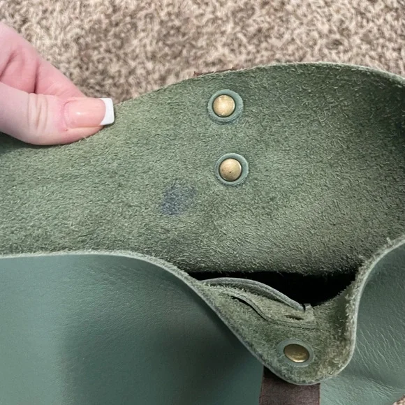 Portland Leather Classic Medium Tote - Picture 5 of 5